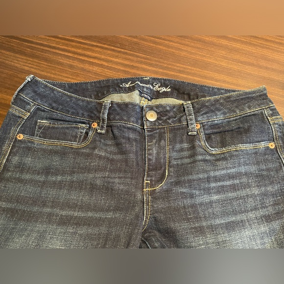 American Eagle like new ! Jeans with sequins on pockets. Size 14 - Picture 3 of 6